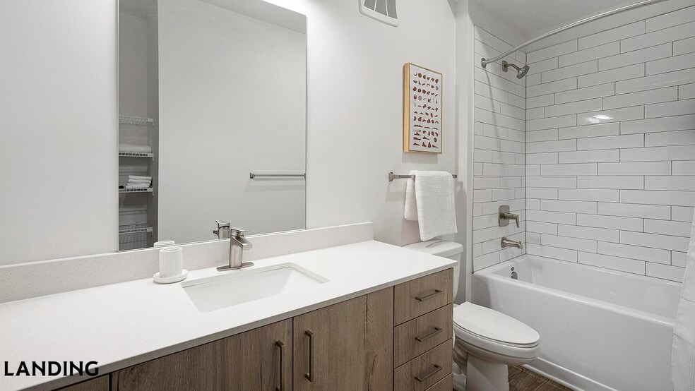 Building Photo - 2800 Milan Ct