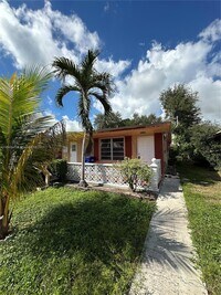 Building Photo - 16980 N Miami Ave