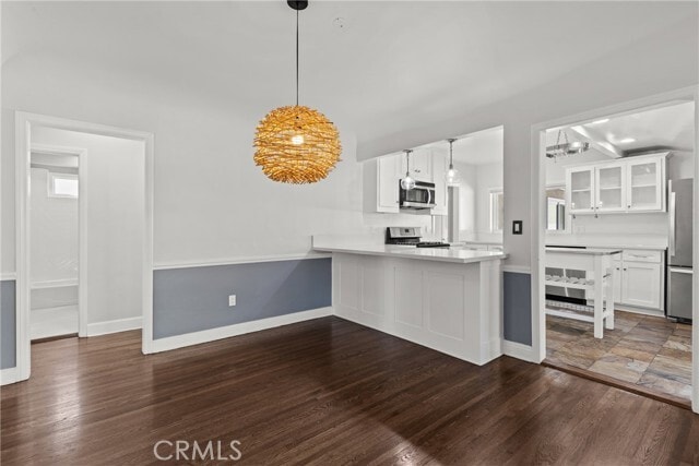 Building Photo - 11147 Hortense St