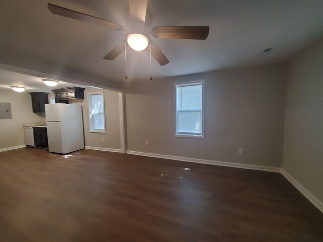 Building Photo - 2618 Graham Rd