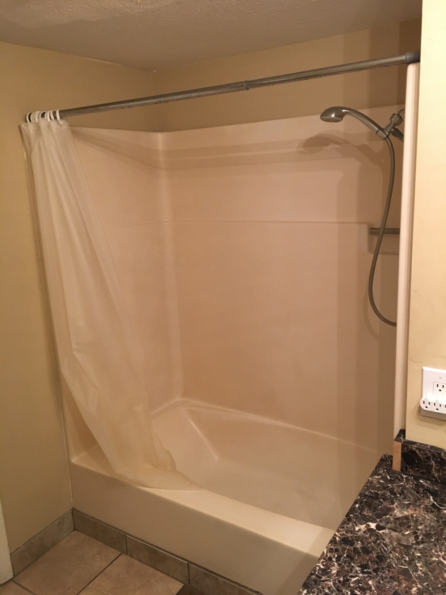 Bathroom - 299 N 100 E