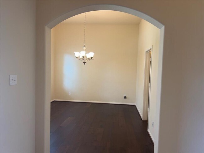 Building Photo - 3930 Medici Ct