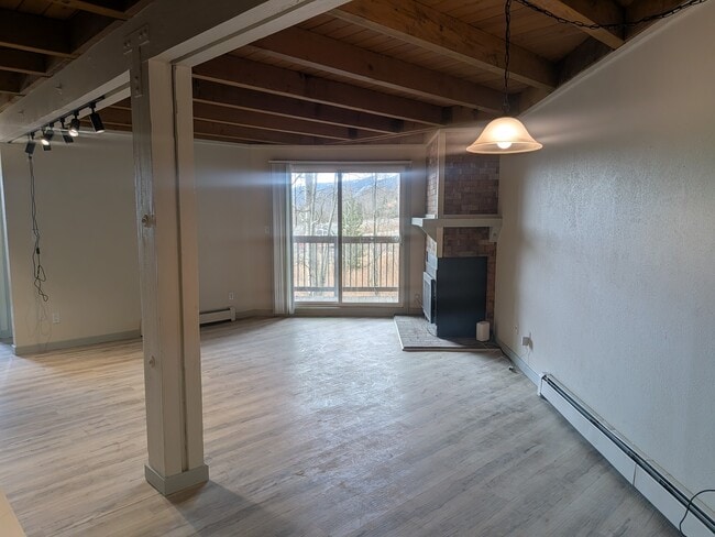 Building Photo - 8100 Ryan Gulch Rd