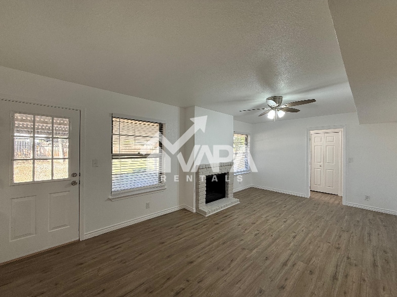 Building Photo - 6715 Buckley