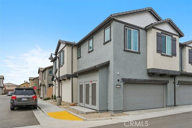 Building Photo - 32600 Manhattan Ave