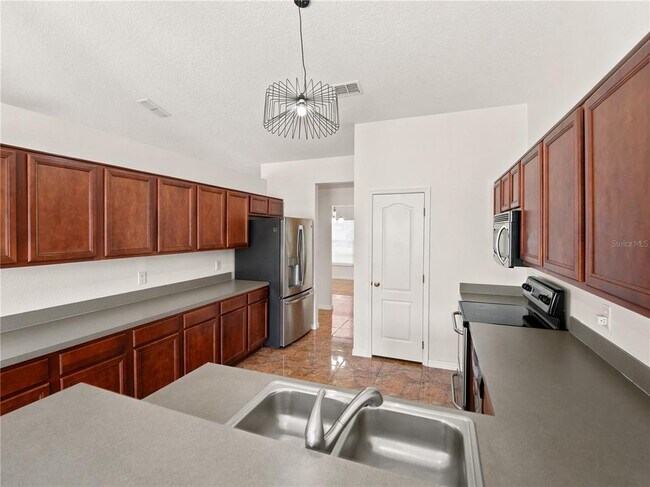 Building Photo - 6013 Brick Rd