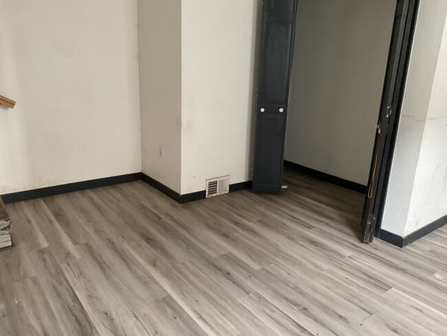 Building Photo - 3002 Garbett St