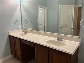 Building Photo - 2912 Hollow Valley Dr