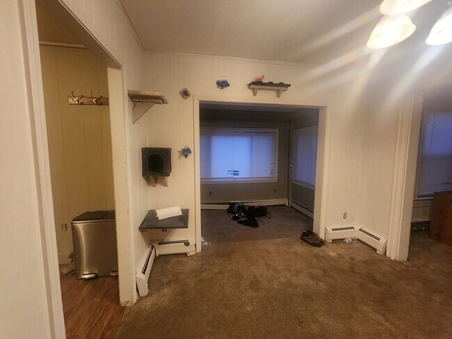 Building Photo - 39 Elmwood St