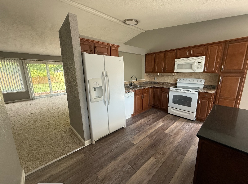 Building Photo - 4305 Old Castle Cir