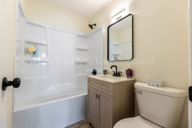 Building Photo - 111 Nashua St