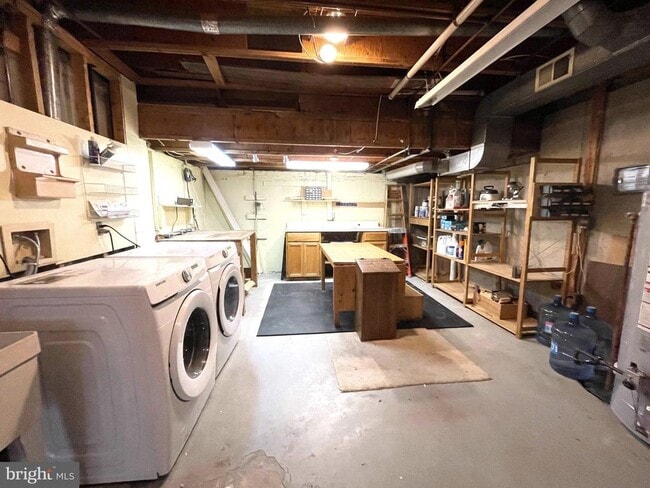 Building Photo - 6319 Chaucer View Cir