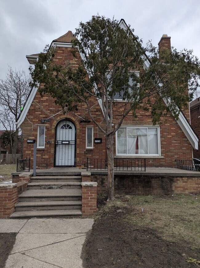 Building Photo - 17376 Kentucky St