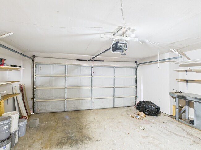 Building Photo - 7611 Hopewell Ln