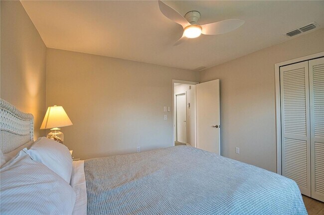 Building Photo - 556 Baffin Dr