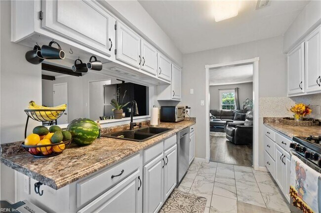 Building Photo - 1805 Monet Ct