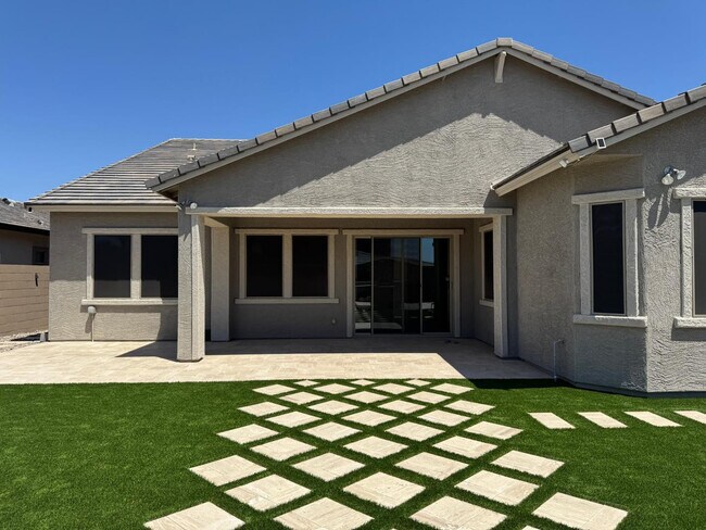 Building Photo - 5525 W Banff Ln.