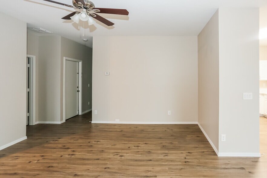 Building Photo - 3139 W Pollack St