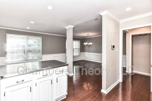 Building Photo - 2109 Kings Mill Ct