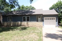 Building Photo - 2 Bedroom 1 Bath Near KU Med