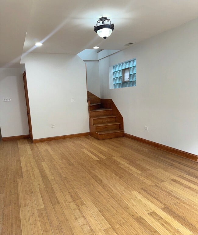 Building Photo - 1814 W Pershing Rd