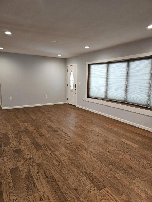 Building Photo - 661 Brookmeade Dr