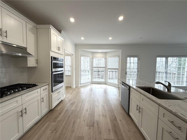 Building Photo - 4865 Chesterfield Ct