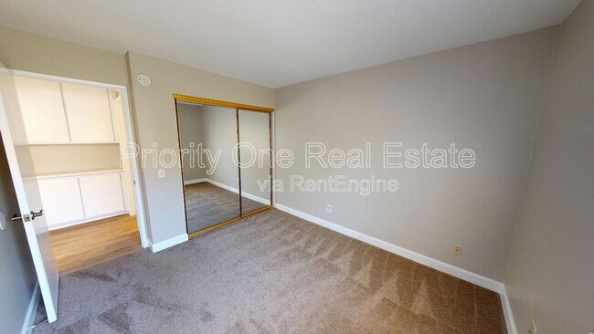 Building Photo - 17410 St Andrews Dr
