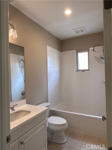 Building Photo - 63 Elmdale
