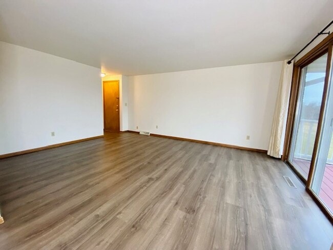 Building Photo - 3037 Humboldt Rd