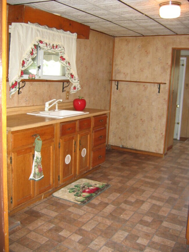 Kitchen - 276 McKinley Ave