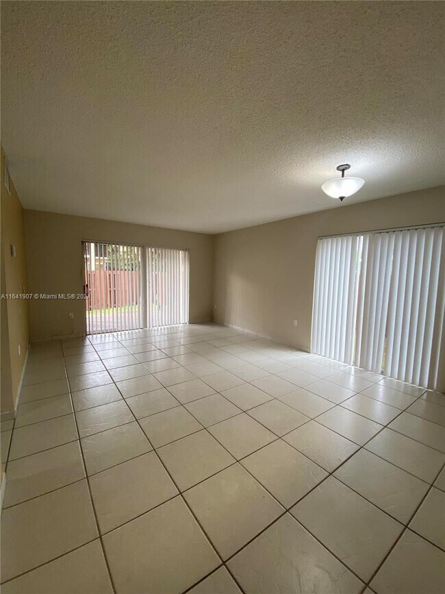 Building Photo - 11207 SW 88th St