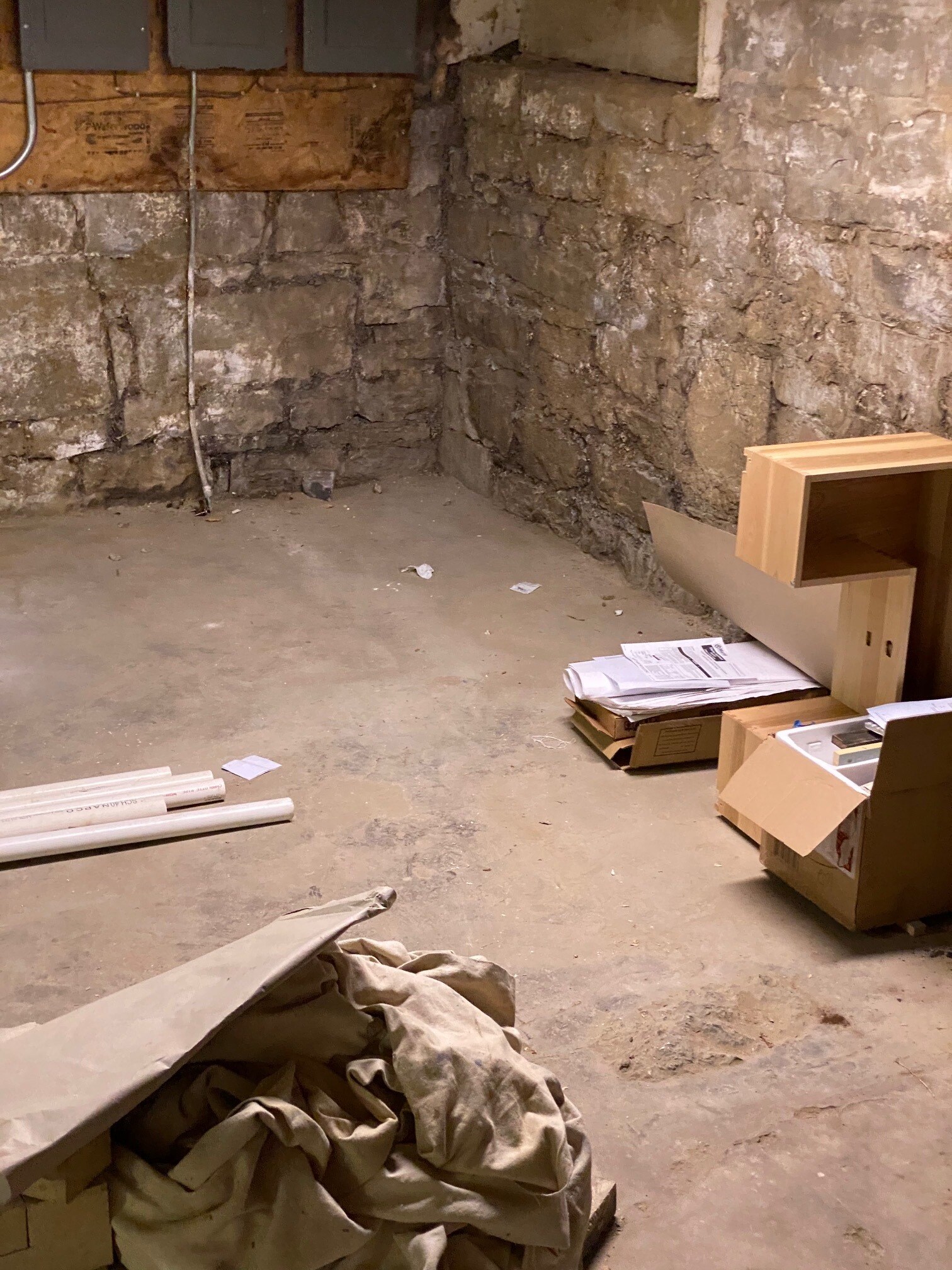 Basement for storage - 1728 N Franklin Pl