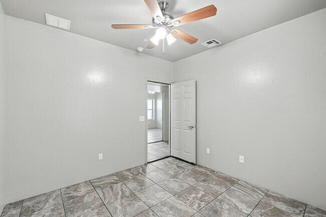 Building Photo - 50 N Mountain Ave