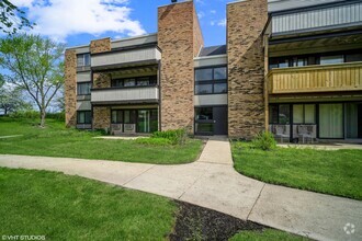 Building Photo - 1806 Hemlock Pl