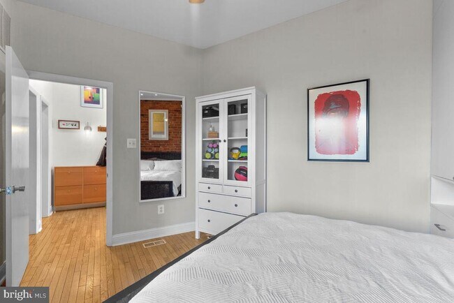 Building Photo - 1434 Potomac Ave SE