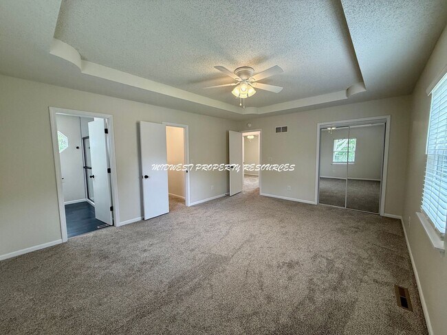 Building Photo - Amazing 3 Bedroom Home!