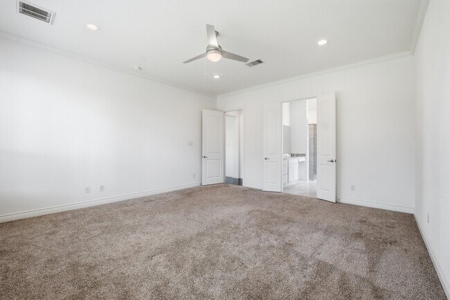 Building Photo - 14130 Aspen Woods Ct