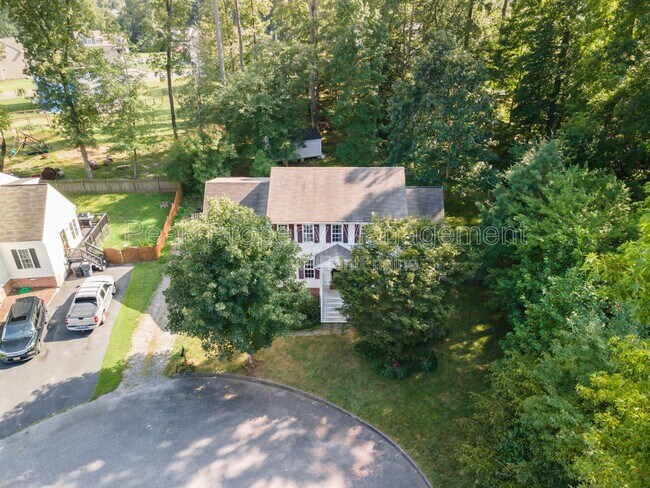 Building Photo - 5200 Parrish Creek Dr