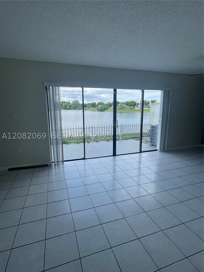 Building Photo - 1341 SW 124th Ct