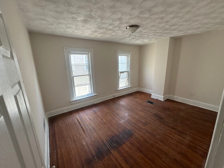 Building Photo - 63 W Blake Ave