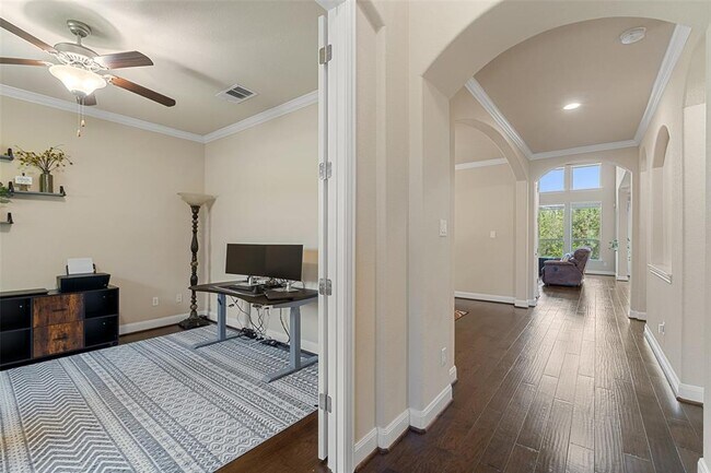 Building Photo - 21909 Esmeralda Dr