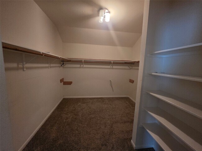 Building Photo - 2715 Riverhollow Ln