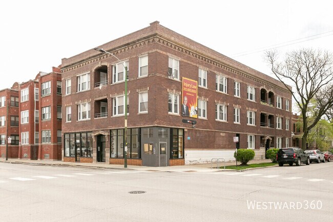 Building Photo - 3025 W Diversey-2