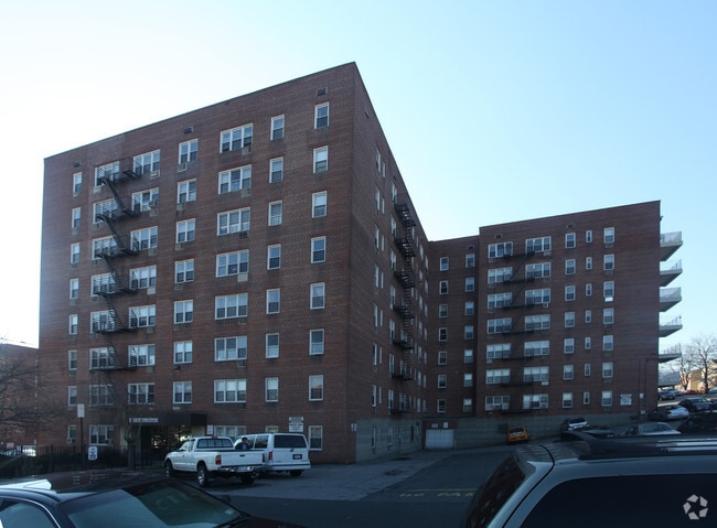 Primary Photo - 52 Yonkers Terrace Owners Corp.