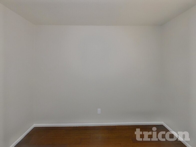 Building Photo - 42028 W Sunland Dr