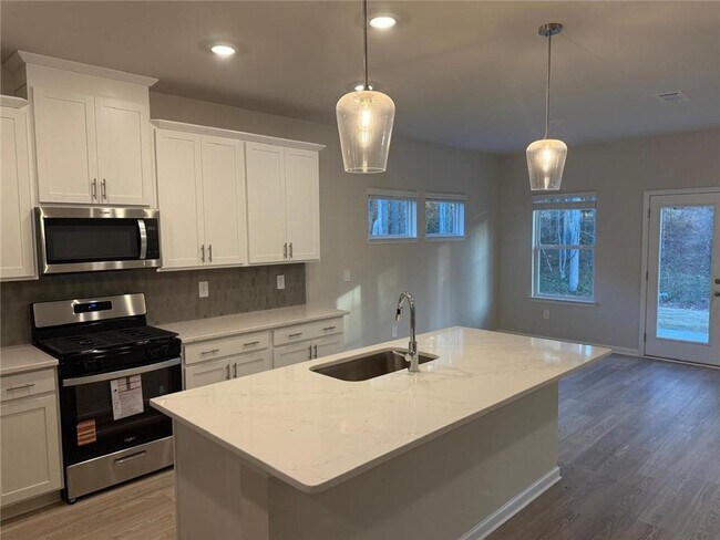 Building Photo - 314 Sequoia Ln