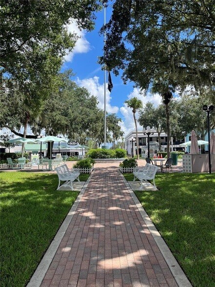 Building Photo - 3065 Lake June Blvd