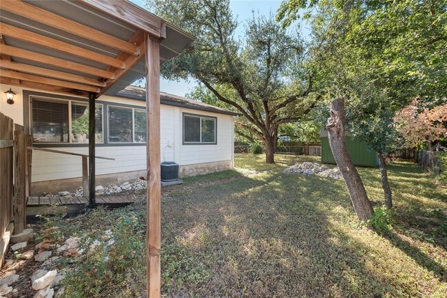 Building Photo - 800 Osage Dr