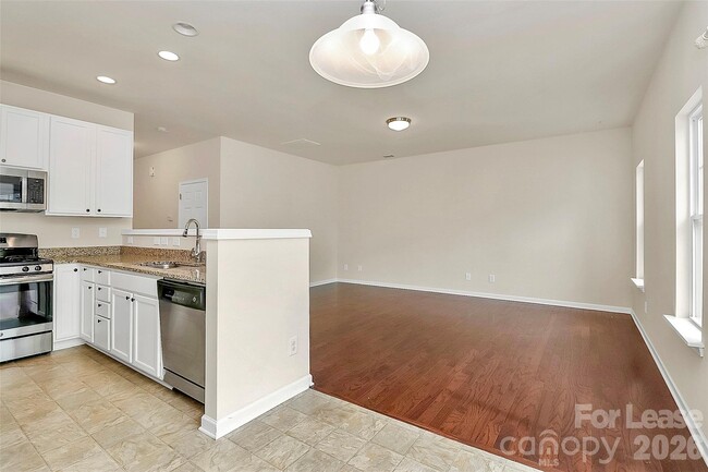 Building Photo - 7107 Adare Mews Rd